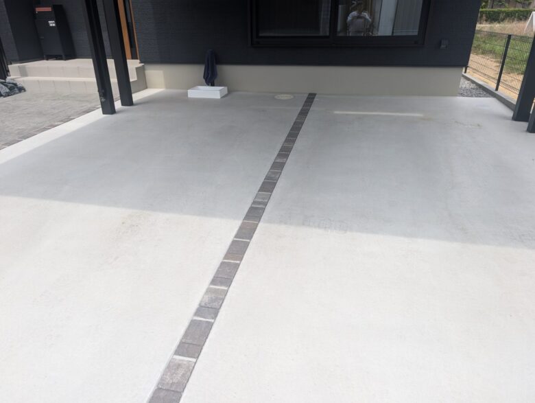 スリットを無くした滑らかな駐車場の完成例