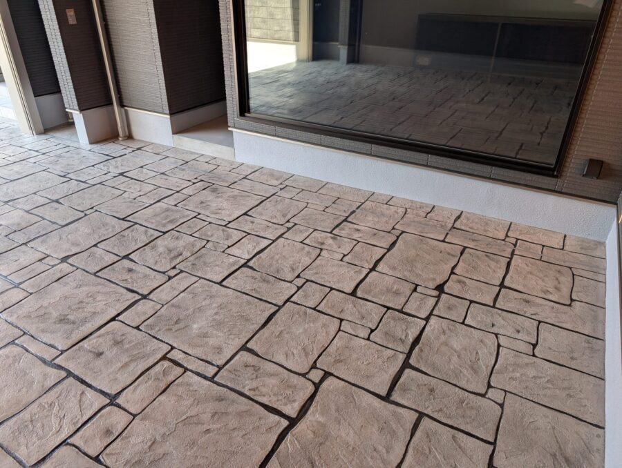 桑名市 スタンプコンクリート 陰影仕上げ