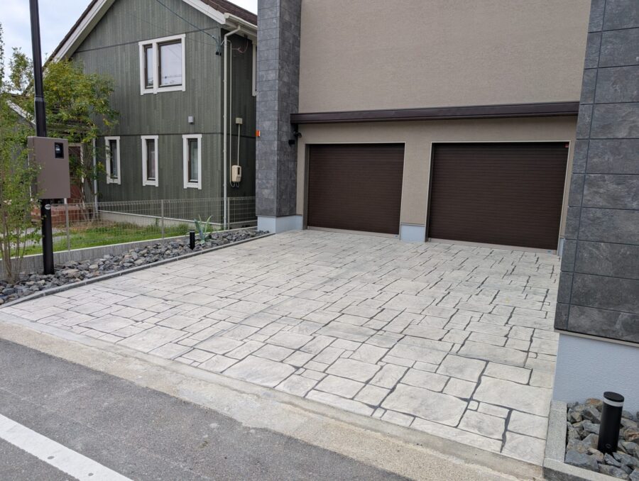 桑名市 スタンプコンクリート 完成全景 アプローチ