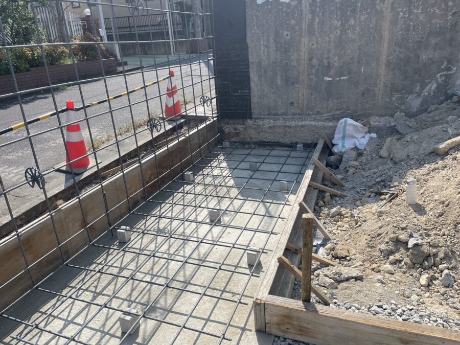 擁壁造成工事中の施工風景