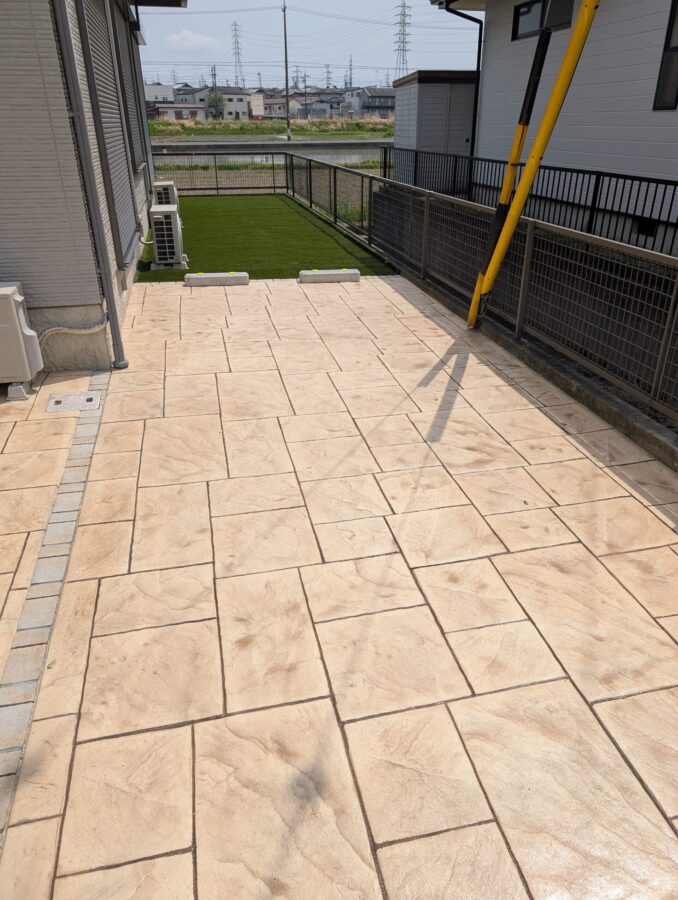 松阪市 外構リフォーム 完成 駐車場スペース