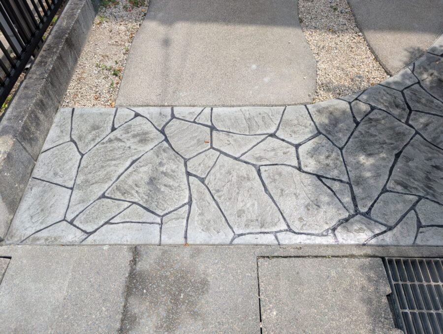 松阪市 外構リフォーム スタンプコンクリート 表面ディテール