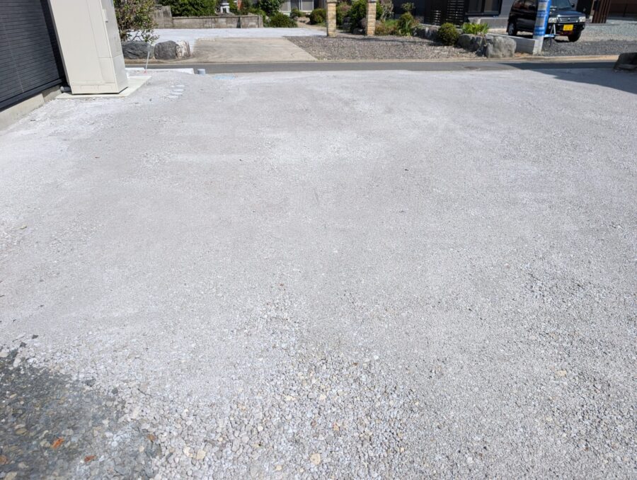 完成後の駐車場全景（別角度）