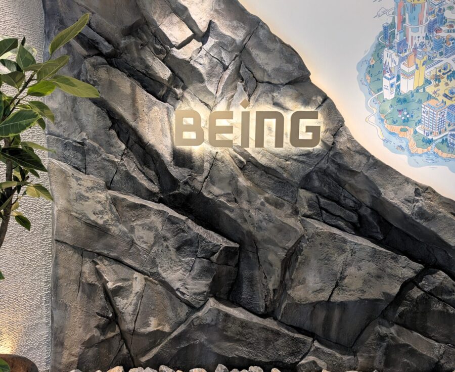 造形表面の細部を仕上げる最終工程