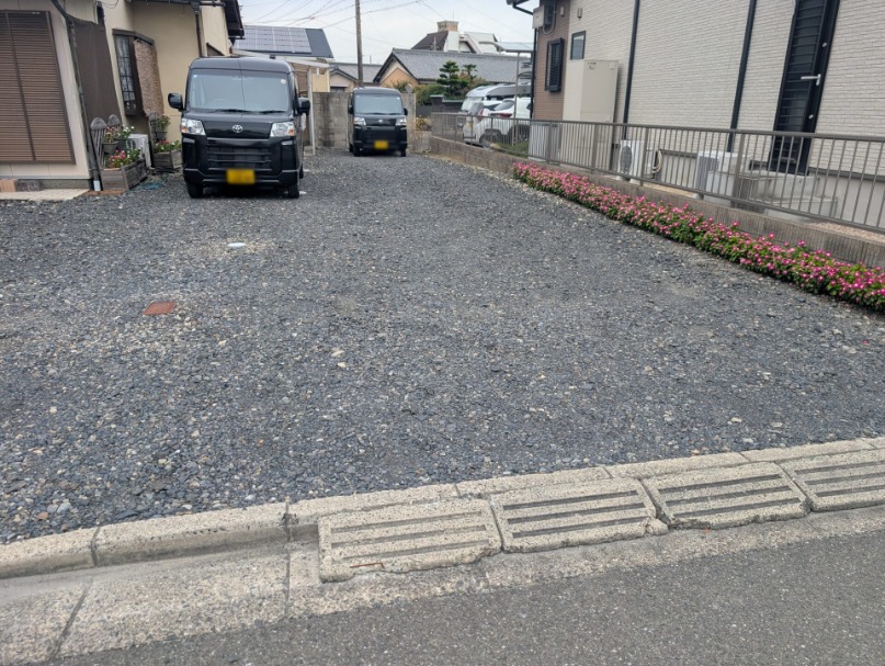 C40砕石の施工前路盤整形の様子